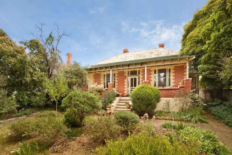 9 Park Road, Maryborough VIC 3465