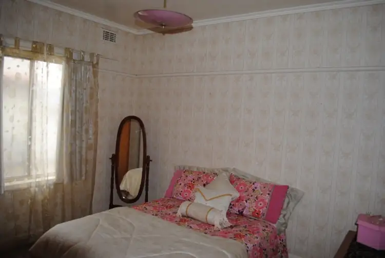 Fifth view of Homely house listing, 10 Laidman Street, Maryborough VIC 3465