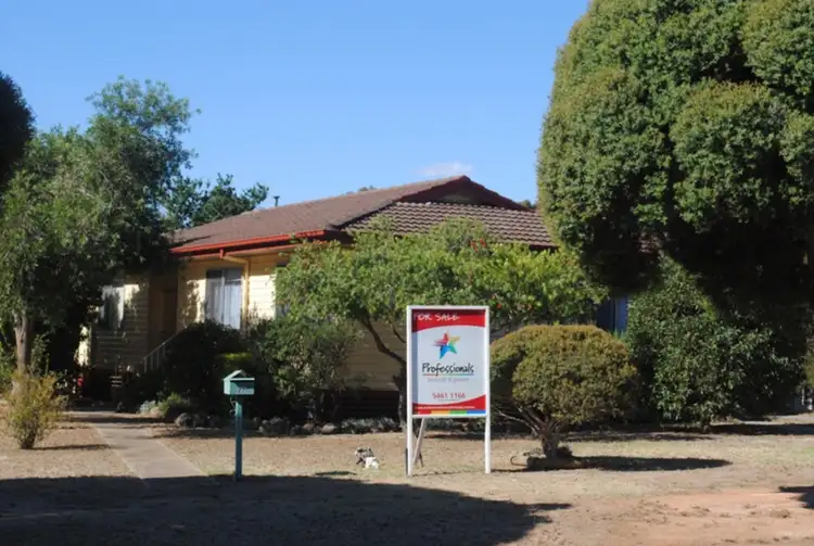 27 Barr Street, Maryborough VIC 3465