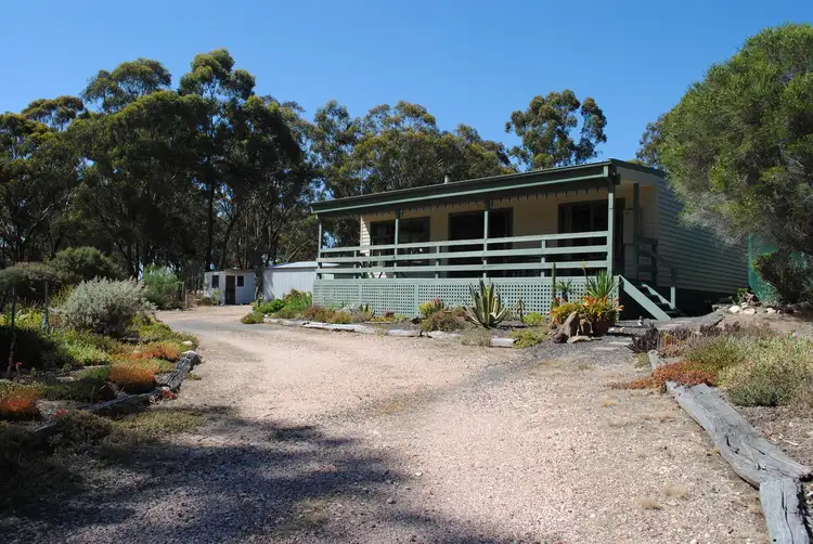 74 Dehnerts Road, Maryborough VIC 3465