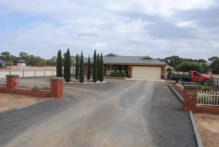 6 Collins Court, Maryborough VIC 3465
