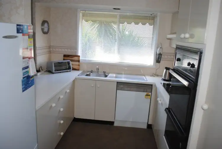 Sixth view of Homely unit listing, 5/112 Park Road, Maryborough VIC 3465