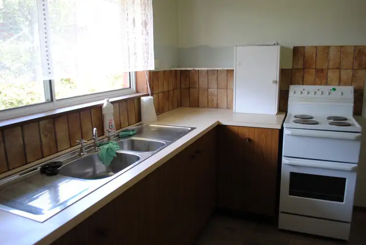 Sixth view of Homely townhouse listing, 2/15 Mariners Reef Road, Maryborough VIC 3465