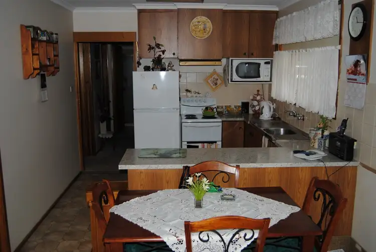 Sixth view of Homely unit listing, 1/6 Rinford Street, Maryborough VIC 3465