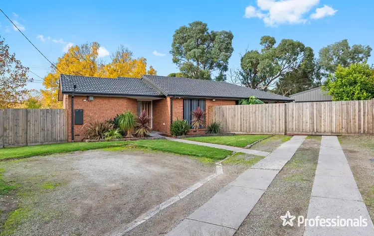 6 Village Green, Chirnside Park VIC 3116