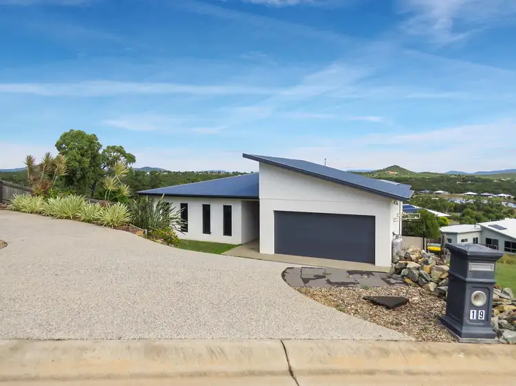 19 Harbourview Terrace, Bowen QLD 4805