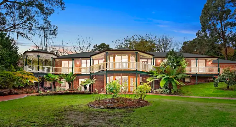 52 Francis Crescent, Mount Evelyn VIC 3796