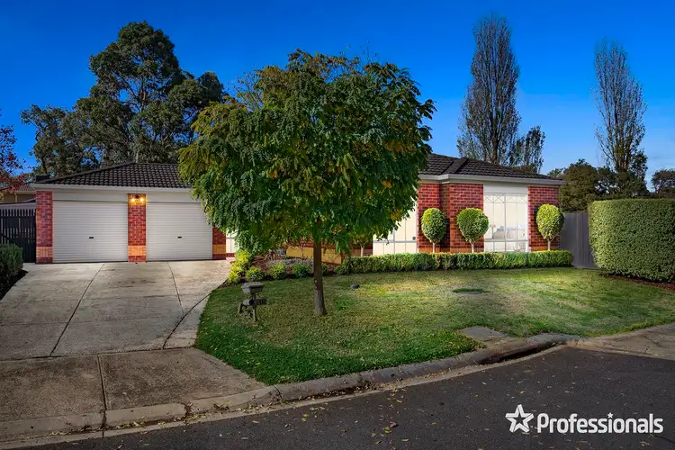 11 Cosmo Court, Kilsyth VIC 3137