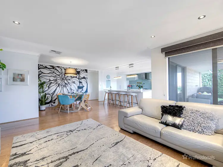Second view of Homely house listing, 7 Magnesia Road, Wattle Grove WA 6107