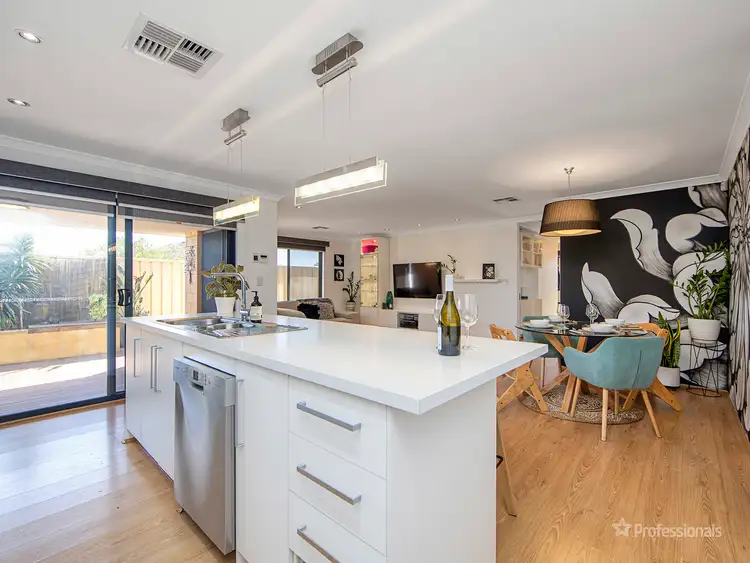 Sixth view of Homely house listing, 7 Magnesia Road, Wattle Grove WA 6107