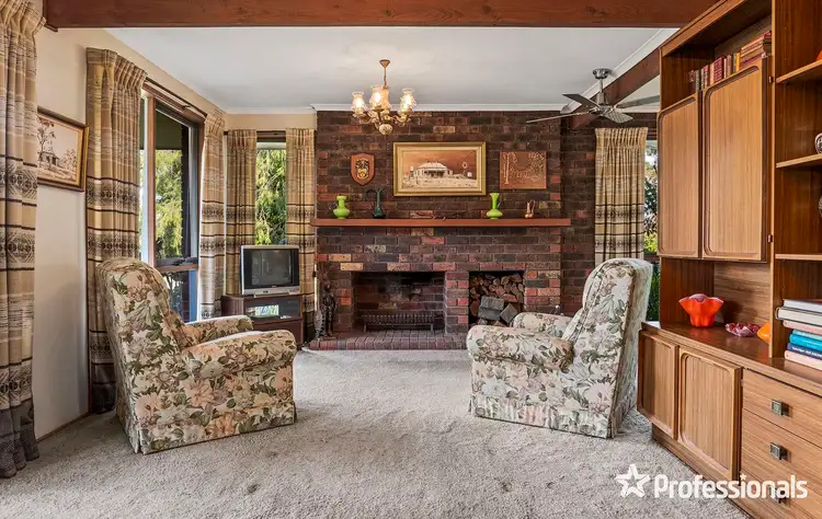 Second view of Homely house listing, 22 Eastwood Crescent, Mooroolbark VIC 3138