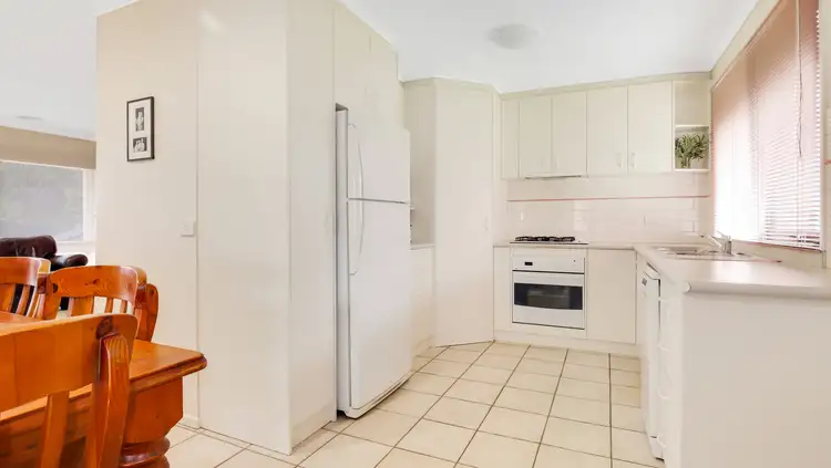 Sixth view of Homely house listing, 2 Rowena Court, Shepparton VIC 3630
