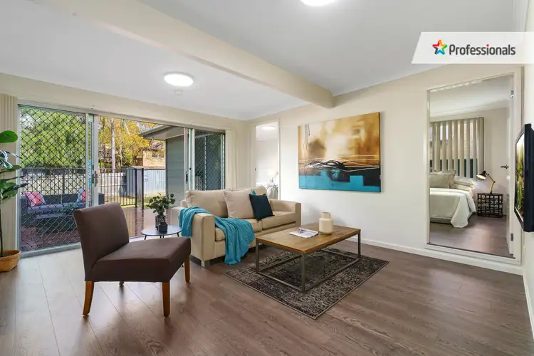 18 Phoenix Crescent, Casula NSW 2170