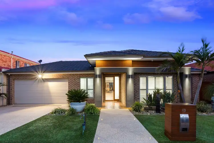 49 Lucas Terrace, Taylors Hill VIC 3037