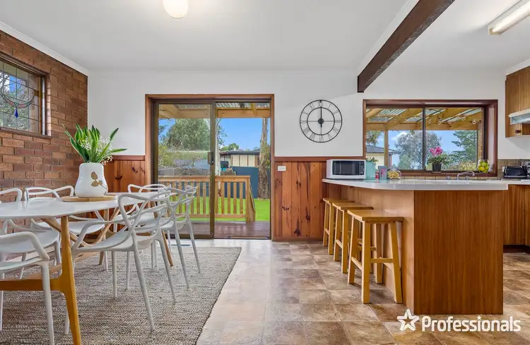 Fourth view of Homely house listing, 7 Sheridan Avenue, Mooroolbark VIC 3138