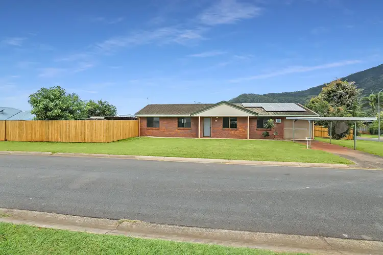 18 Moth Close