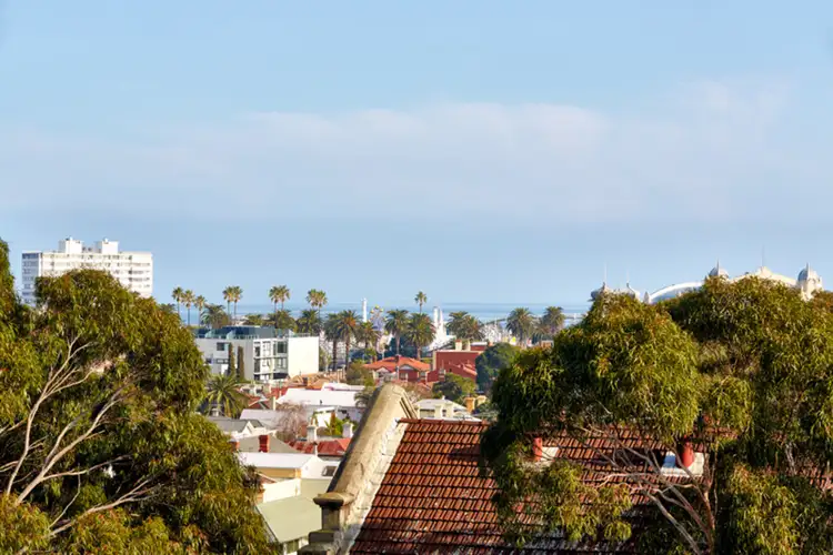 Main view of Homely studio listing, 11/92 Grey Street, St Kilda VIC 3182