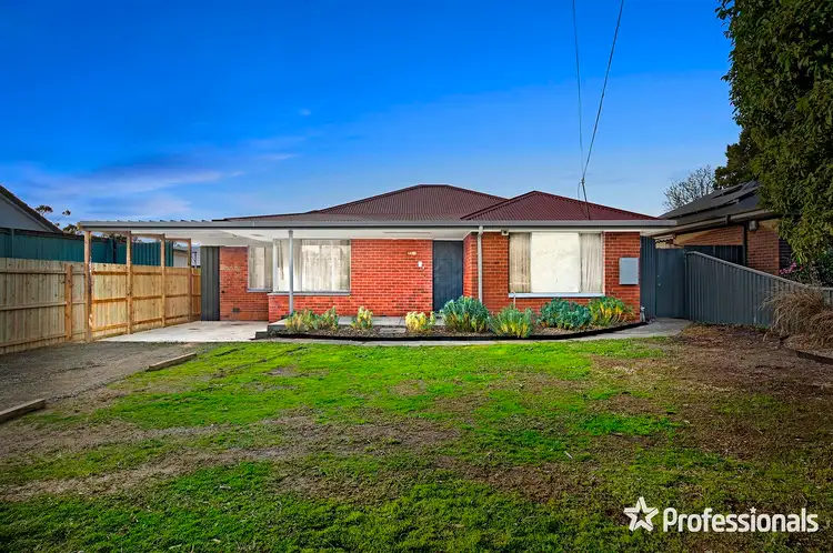 10 Jillian Street, Mooroolbark VIC 3138