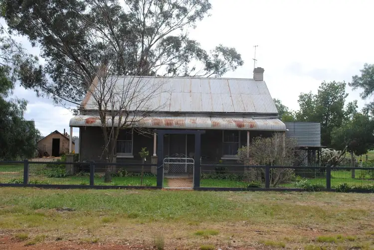 2 Howards Lane, Maryborough VIC 3465