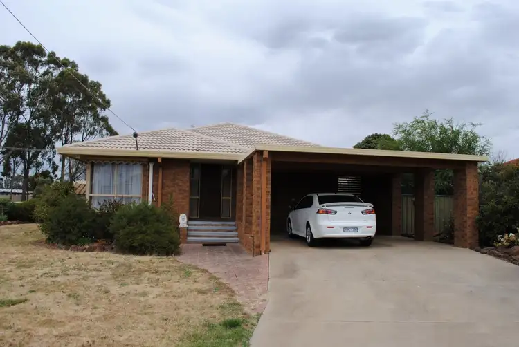 87 Dundas Road, Maryborough VIC 3465