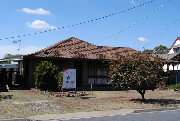11 Fuller Street, Maryborough VIC 3465