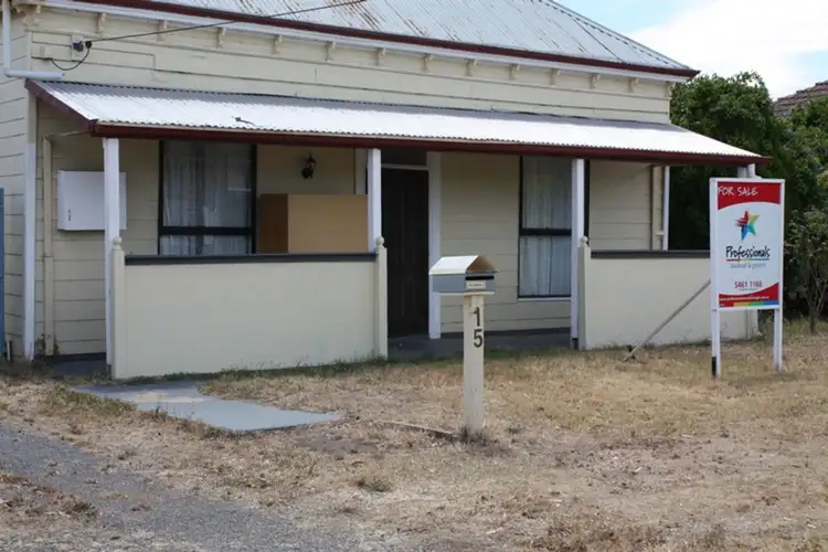 15 McKean Street, Maryborough VIC 3465