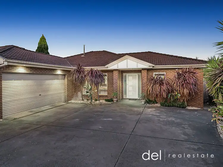 2/25 Holly Avenue, Dandenong North VIC 3175
