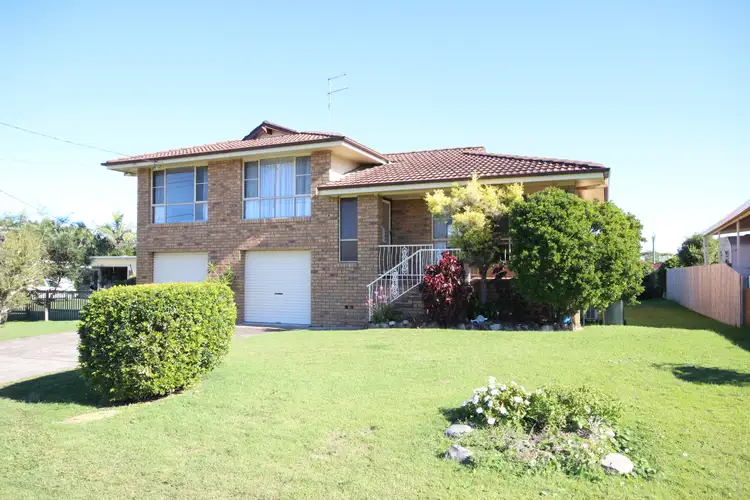5 Hawaii Avenue, Forster NSW 2428