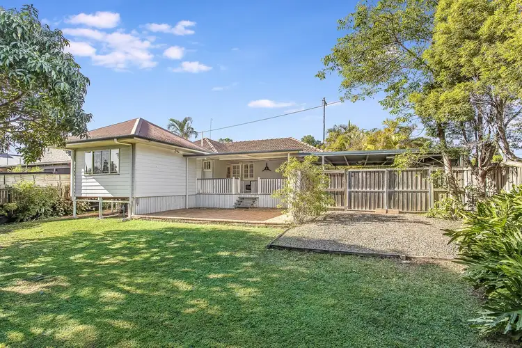 27 Bernard Street, Brighton QLD 4017