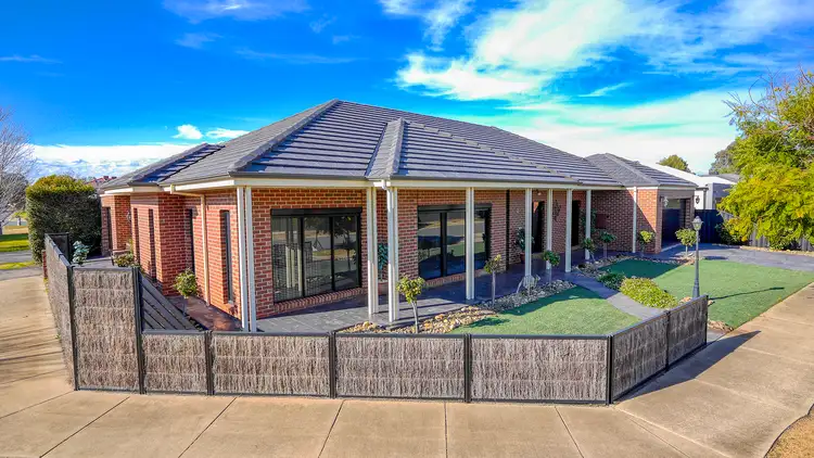 Third view of Homely house listing, 2 Magpie Nook, Kialla VIC 3631