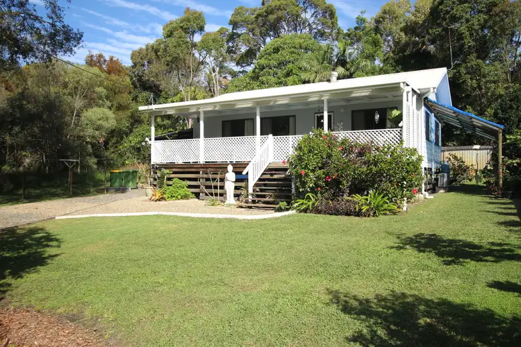 18 Wanda Street, Macleay Island QLD 4184