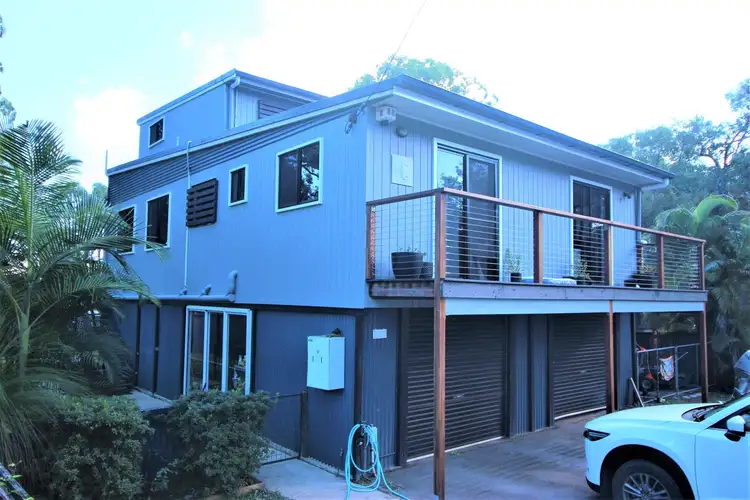 9 Dinjerra Street, Macleay Island QLD 4184