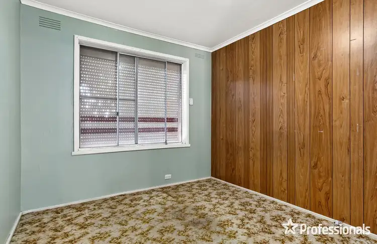 Sixth view of Homely house listing, 1 Donne Court, Mooroolbark VIC 3138