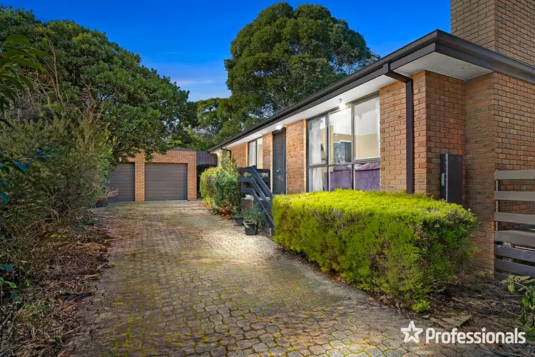 6 Kambora Court, Mooroolbark VIC 3138
