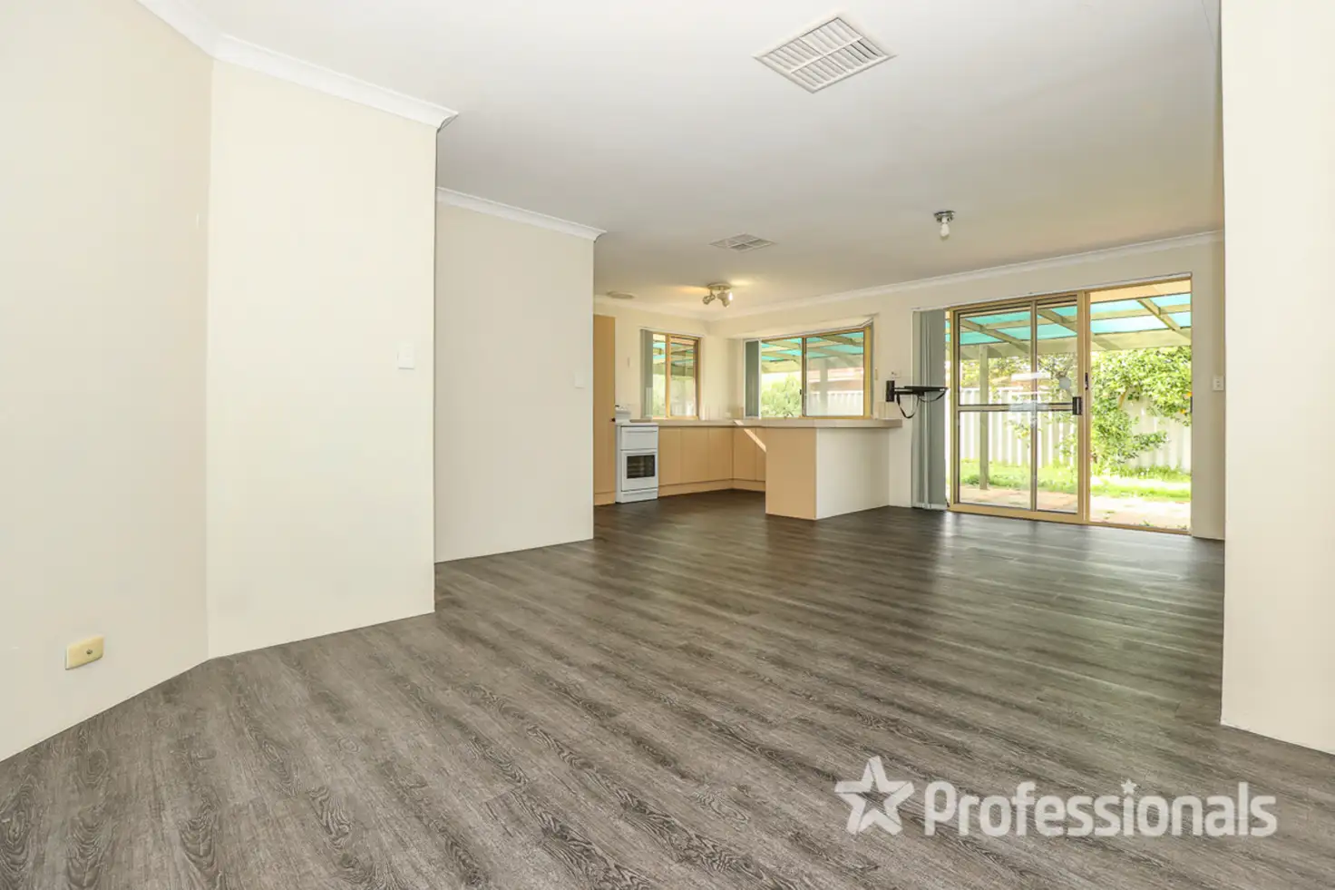 Main view of Homely house listing, 8 Bree Close, Atwell WA 6164
