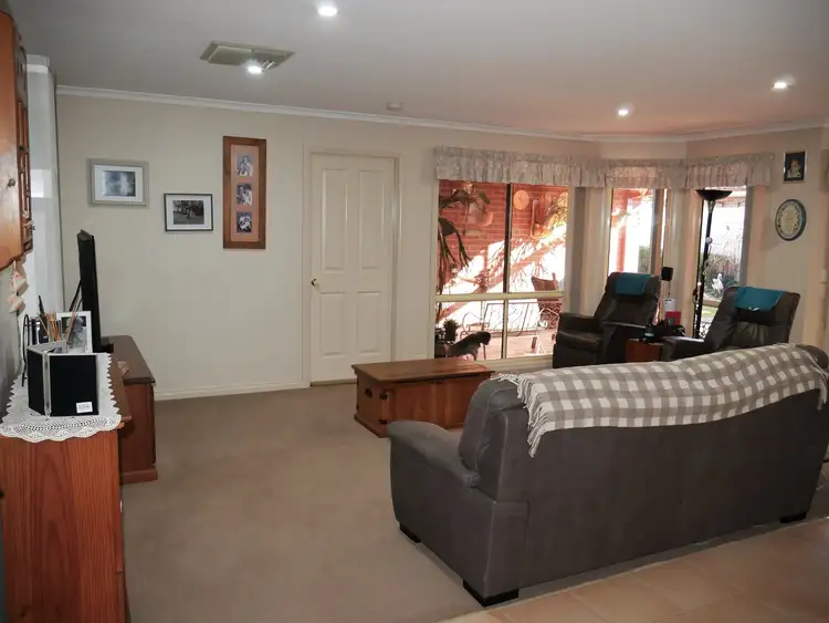 Fifth view of Homely house listing, 8 Nankervis Court, Shepparton VIC 3630