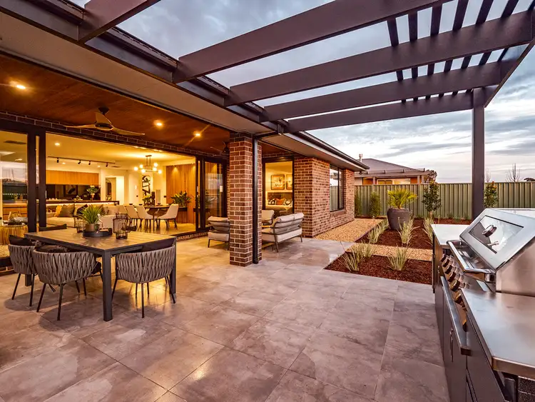 Second view of Homely house listing, 10 Lorikeet Street, Seven Creeks Estate, Kialla VIC 3631
