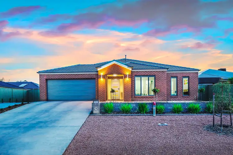 2 Erin Court, Maiden Gully VIC 3551