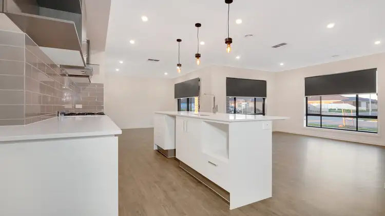Second view of Homely house listing, 2 Weyba Avenue, Kialla VIC 3631