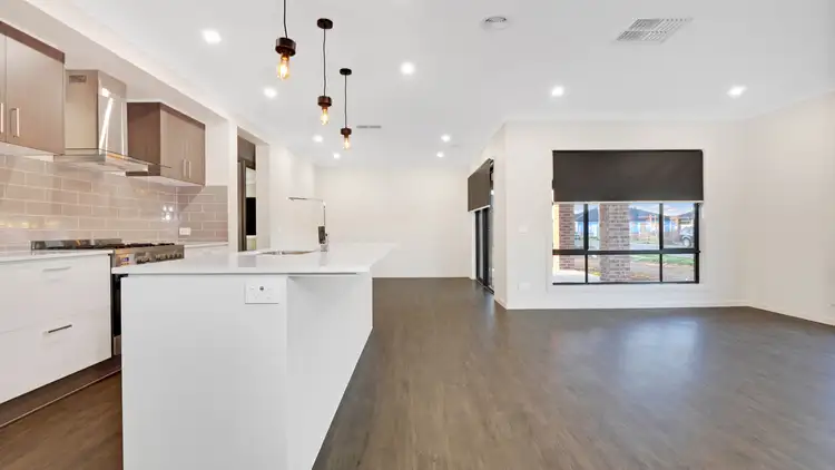 Fourth view of Homely house listing, 2 Weyba Avenue, Kialla VIC 3631