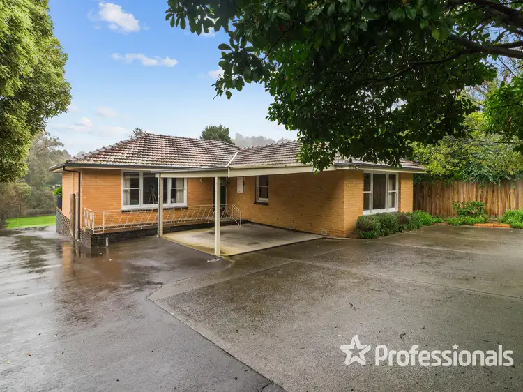 Main view of Homely house listing, 10 Tatiara Avenue, Croydon North VIC 3136