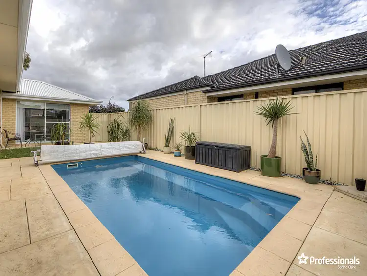1 Coyong Road, Wattle Grove WA 6107