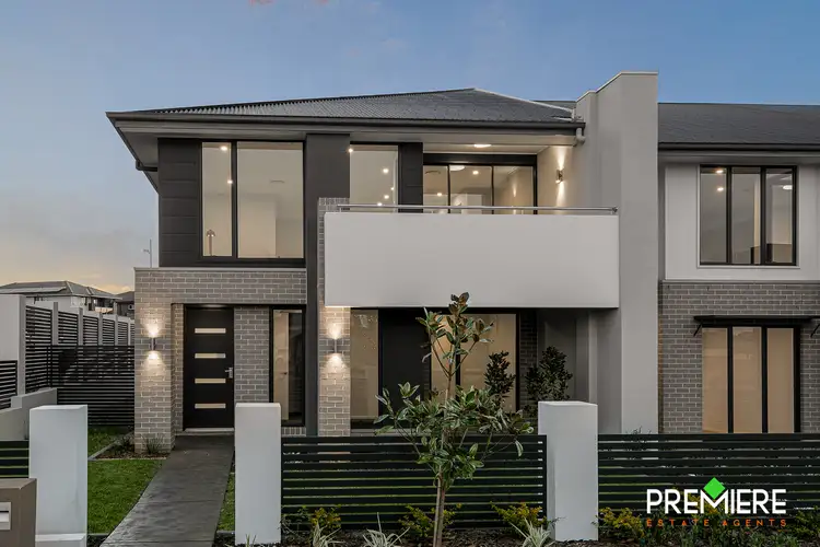 7 Clancy Lane, Oran Park NSW 2570