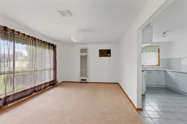 Fourth view of Homely unit listing, 1/27 Roseberry Avenue, Keilor Downs VIC 3038