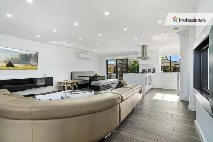 Second view of Homely house listing, 5 Lupton Place, Horningsea Park NSW 2171