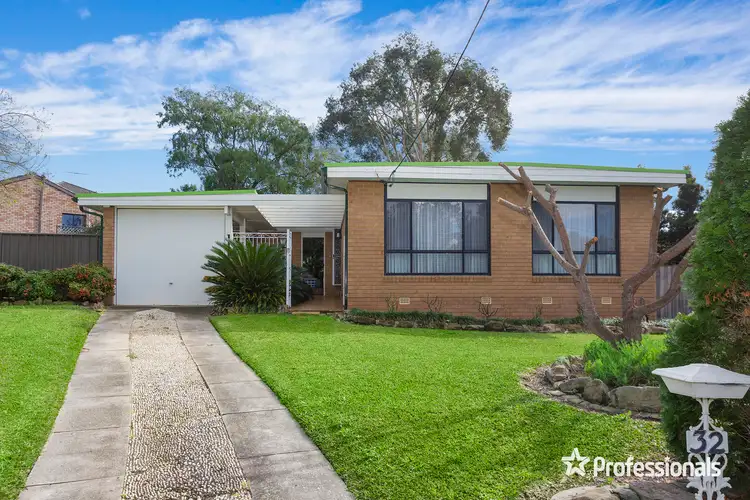 32 Seidel Avenue, Picnic Point NSW 2213