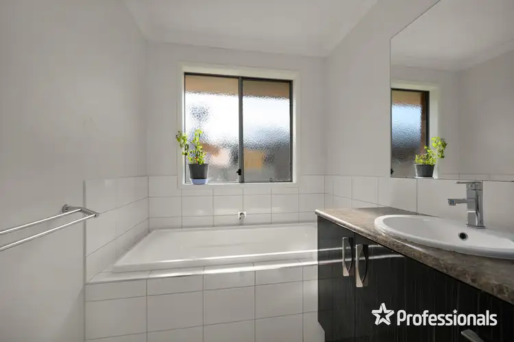 Sixth view of Homely house listing, 18 Lingford Court, Wodonga VIC 3690