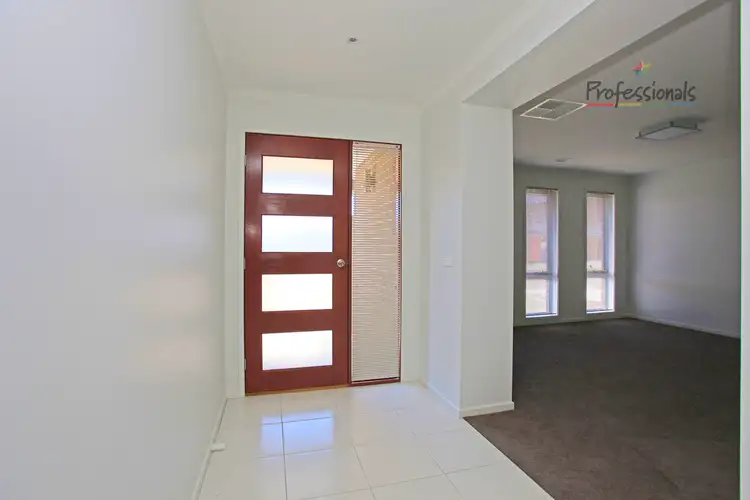 Fourth view of Homely house listing, 7 Inwood Crescent, Wodonga VIC 3690