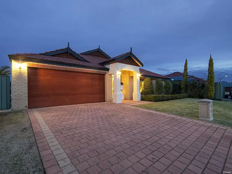 11 Tristram Lane, Wattle Grove WA 6107