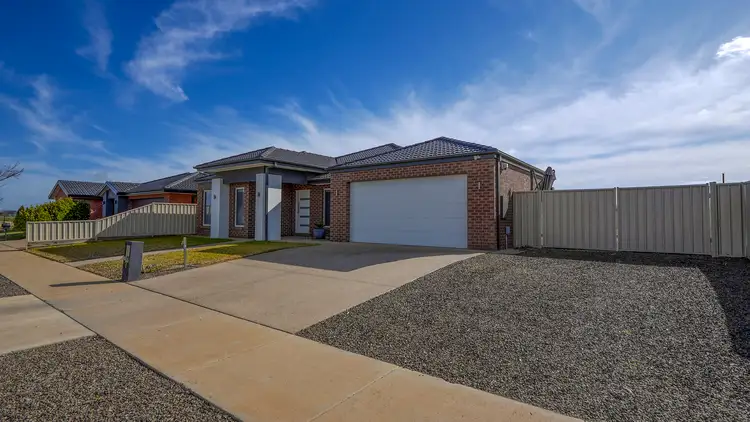 Main view of Homely house listing, 4 Sugarloaf Avenue, Kialla VIC 3631